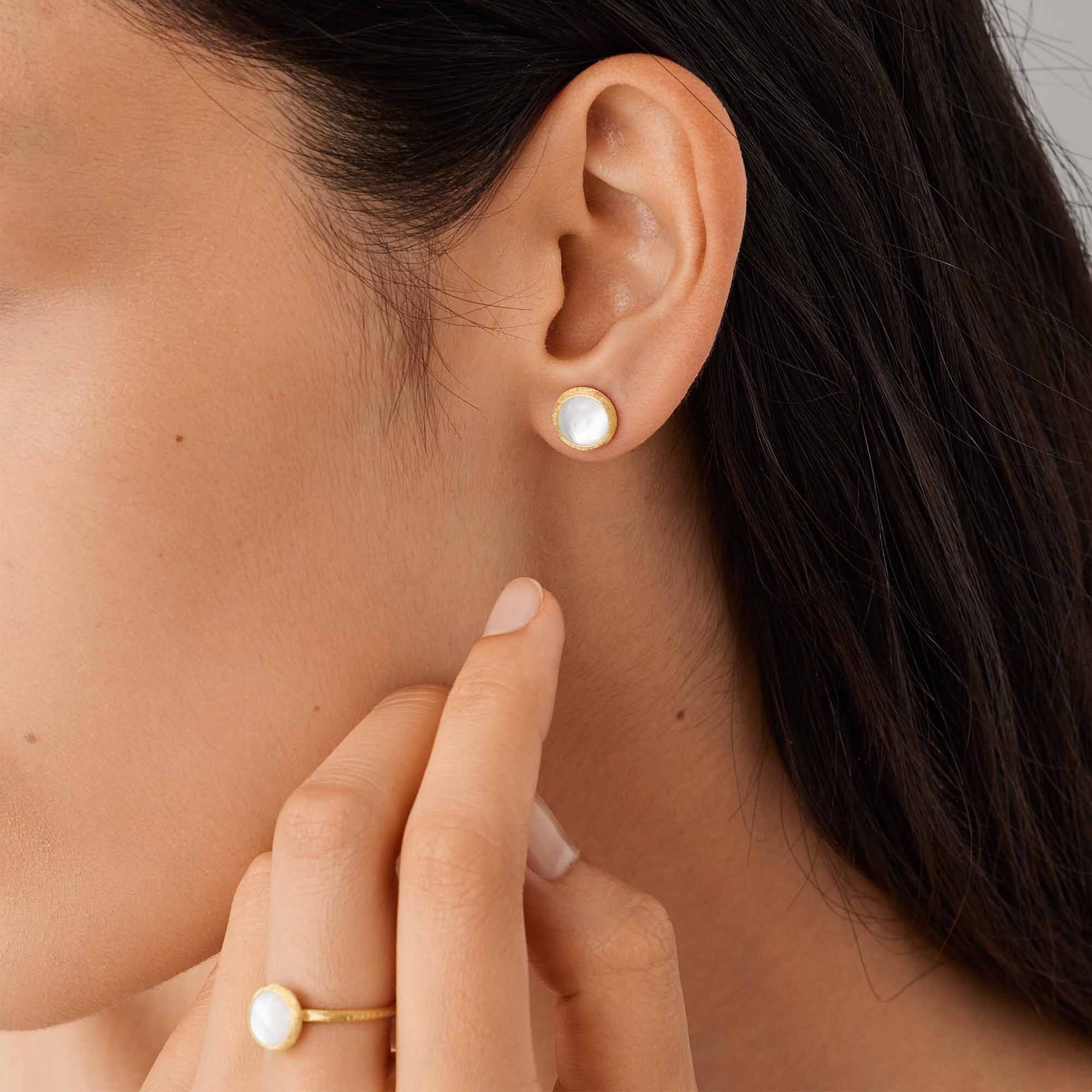 Marco Bicego Women s Jaipur Resort Mother Of Pearl 18K Yellow Gold Stud Earrings Mother Of Pearl